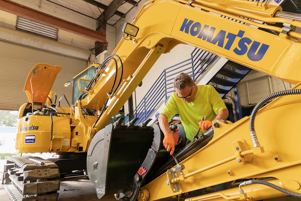 Komatsu İş Makinesi Tamiri