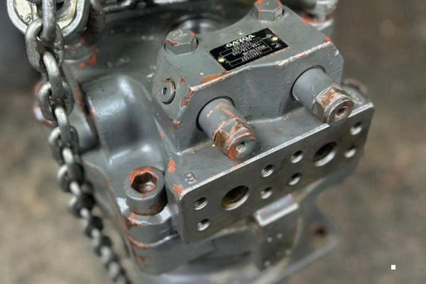 İş Makinesi Kule Hidromotor Revizyonu